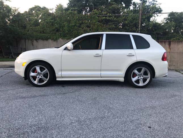 Image for article titled At $23,900, Could This 2005 Porsche Cayenne Turbo Put Some Sport In Your Utility?