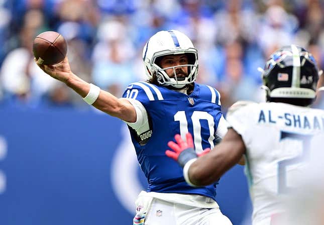 Gardner Minshew of the Jacksonville Jaguars passes during a game