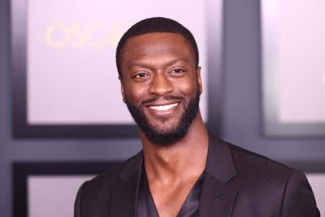 Aldis Hodge attends the Academy of Motion Picture Arts and Sciences 13th Governors Awards on November 19, 2022 in Los Angeles, California.