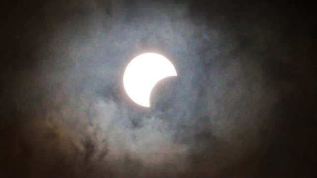 Image for article titled The Most Captivating Photos of This Weekend's Annular Eclipse