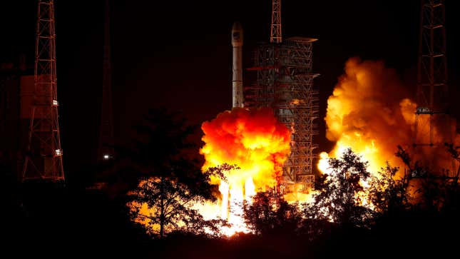 A Long March-3B carrier rocket was launched from the Xichang Satellite Launch Center in Xichang city, southwest China's Sichuan Province, 5 November 2019.