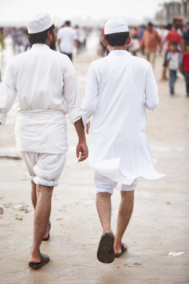 Image for article titled A photo series captures Indian men and their love for holding hands