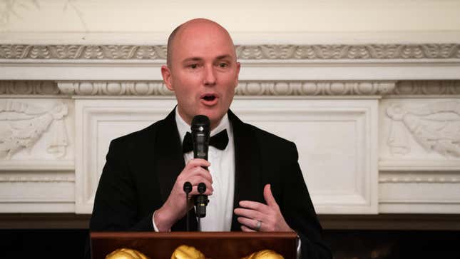 WASHINGTON, DC - FEBRUARY 11: US Utah Governor Spencer Cox, Vice Chair of the National Governors Association, speaks at the start of a dinner with governors and their spouses in the State Dining Room of the White House in Washington, DC, on February 11, 2023. (Photo by Elizabeth Frantz for The Washington Post via Getty Images)