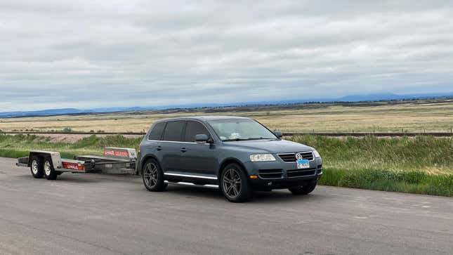Image for article titled Here’s How My High-Mile, Ridiculously Cheap Volkswagen Touareg Is Handling A 4,200-Mile Road Trip