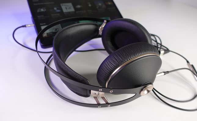 Imagen para el artículo titulado Análisis de los Meze 99 Neo: unos auriculares Hi-Fi cerrados con un gran sonido y versatilidad