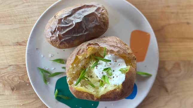 Image for article titled Your Next Baked Potato Should Be a Yukon, Not a Russet