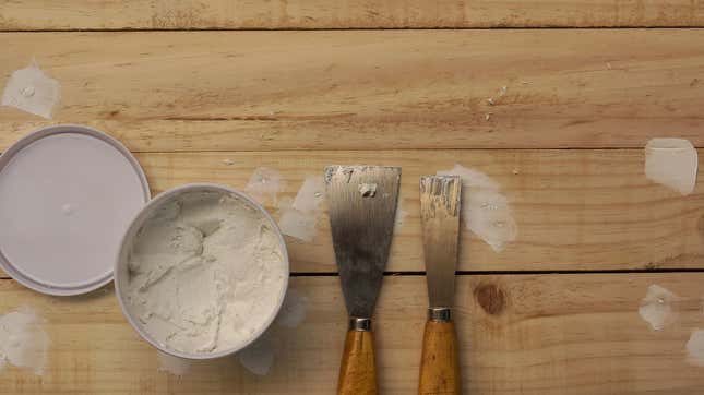 Image for article titled The Difference Between Wood Putty and Wood Filler (and When to Use Them)