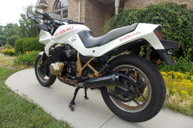 Image for article titled Suzuki Made A Rad Futuristic Motorcycle With A Pop-Up Headlight