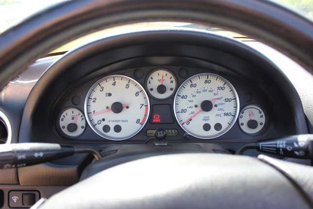 Image for article titled At $7,799, Is This 2002 Mazda Miata SE A Limited Edition With Limitless Appeal?