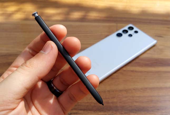 Imagen para el artículo titulado Probamos el nuevo Samsung Galaxy S22 Ultra y hereda lo mejor del Galaxy Note