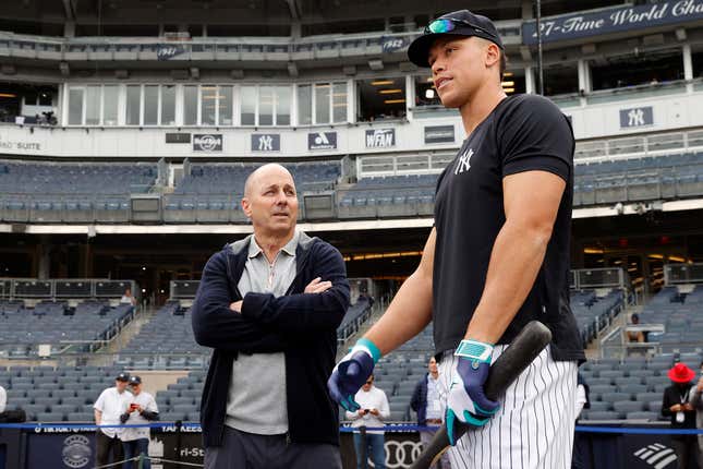 Gary Sanchez bashing 'over the top,' Yankees' Aaron Boone says 