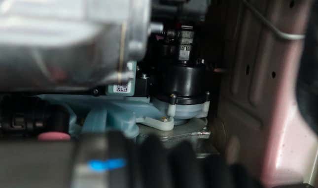 Image for article titled The Tesla Model Y's Octovalve And Cooling System Manifolds Are Simply Amazing