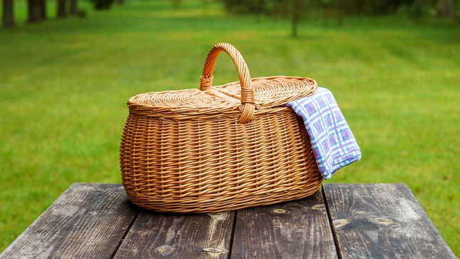 Image for article titled Tips For The Perfect Picnic