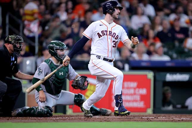 Jose Altuve, Astros walk tall as run in 9th beats A's