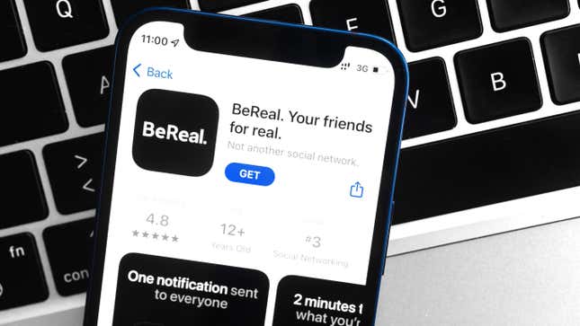 BeReal users receive one notification every day to post within a 2 minute window. 