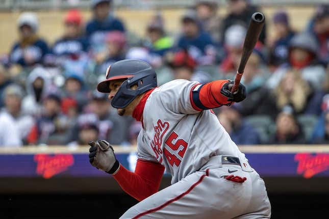 Nationals strike early, pull away to rout Twins