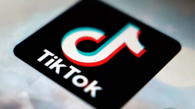 Image for article titled NYC Bans TikTok on City Devices