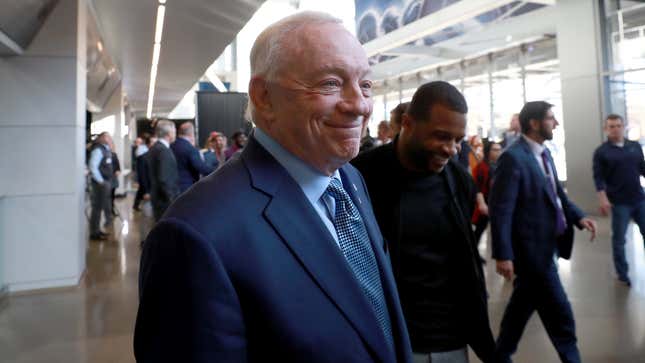 Image for article titled Breaking News … Jerry Jones is a Total Fraud