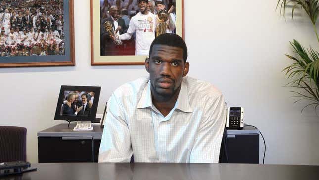 Image for article titled Greg Oden Suppresses Severe Shooting Pain All Over Body During Meeting With Heat