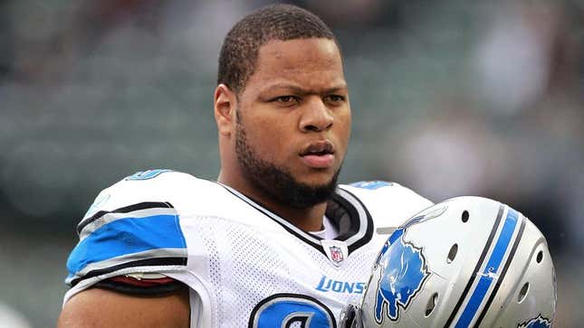 Image for article titled Rookie Teammate Worried Ndamukong Suh Taking Him Under Wing