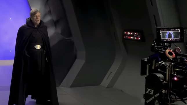 Mark Hamill dressed all in black as Luke Skywalker, pre-VFX, while shooting The Mandalorian season two finale.