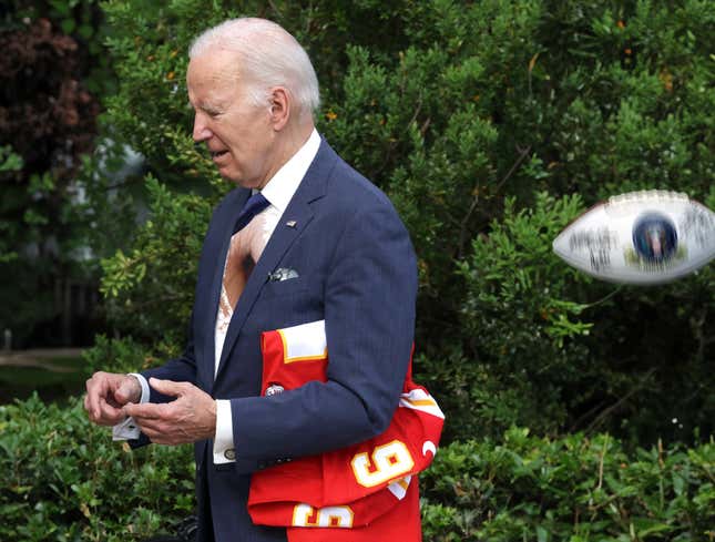 Image for article titled Gently Tossed Football From Patrick Mahomes Tears Straight Through Biden’s Chest