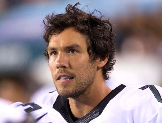 Image for article titled MRI Reveals Sam Bradford’s ACL Knot Holding Strong