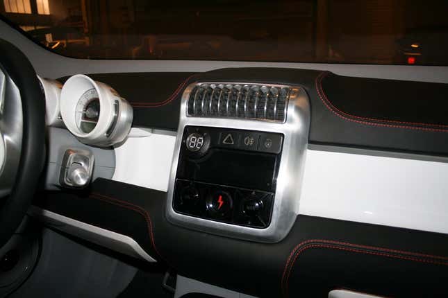 Image for article titled The Smart Formore SUV Was Going To Be America's Smart Car