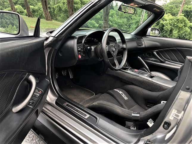 Image for article titled At $12,500, Will This Fat-Fendered 2000 Honda S2000 Prove A Winner By A Wide Margin?