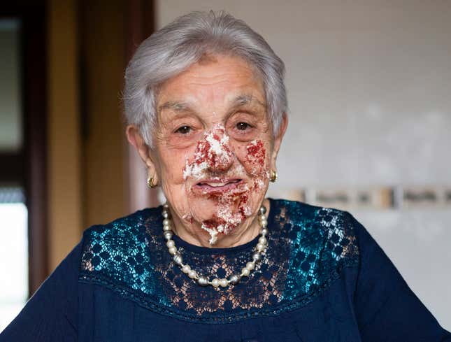 Image for article titled Record 7% Of Birthday Cake Slice Makes It Into Grandmother’s Mouth