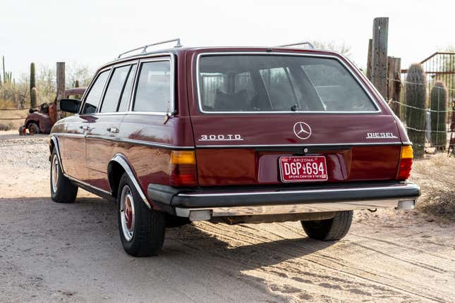 Image for article titled This Mercedes-Benz Diesel Wagon Has 782,000 Miles And Still Looks Mint