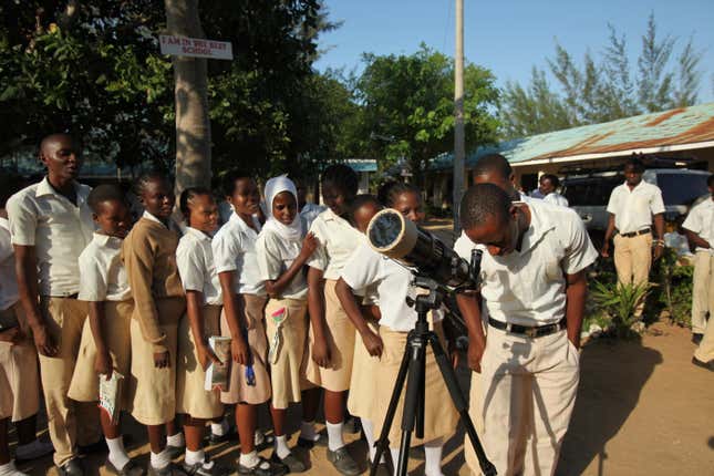 In the last 2 years, The Traveling Telescope has reached more than 30,000 children, in more than 100 schools, in Kenya and Tanzania.