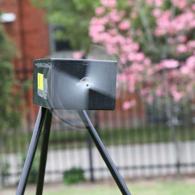The device designed by Katz collects grains of pollen for later analysis.