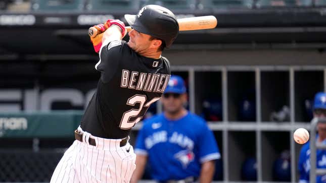 It took some time, but White Sox finally get Benintendi on roster