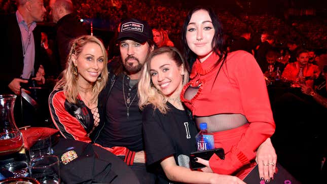 Image for article titled The Family Drama Surrounding Tish Cyrus&#39; Wedding Looks Messy As Hell
