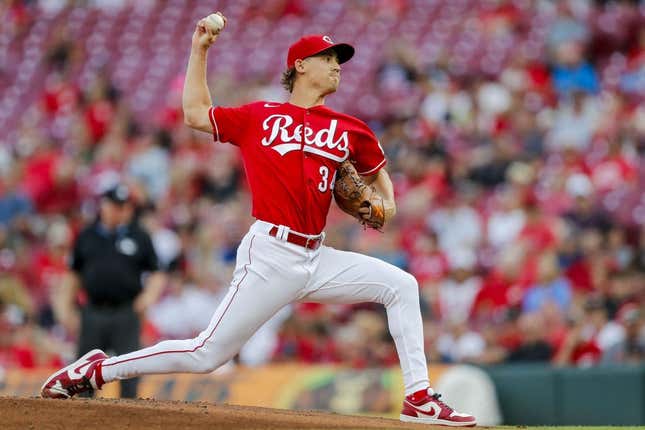 Aug 8, 2023; Cincinnati, Ohio, USA; Cincinnati Reds starting pitcher Luke Weaver (34) pitches against the Miami Marlins in the first inning at Great American Ball Park.