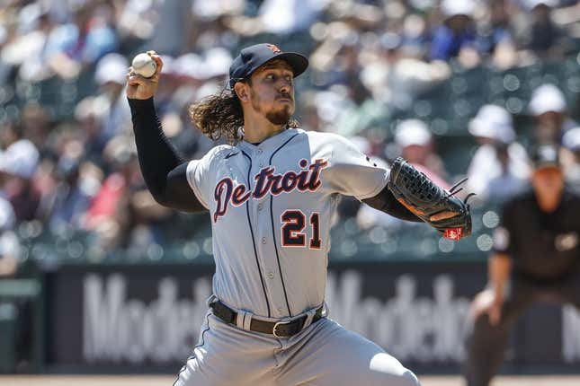 Jun 3, 2023; Chicago, Illinois, USA; Detroit Tigers starting pitcher Michael Lorenzen (21) pitches against the Chicago White Sox during the first inning at Guaranteed Rate Field.