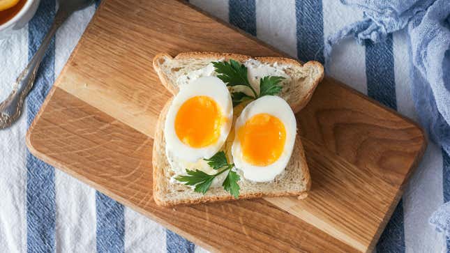 Image for article titled There&#39;s a Better Way to Reheat Your Boiled Egg