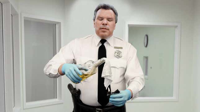 Image for article titled Texas To Execute Death Row Inmates With New 3-Drug Molotov Cocktail