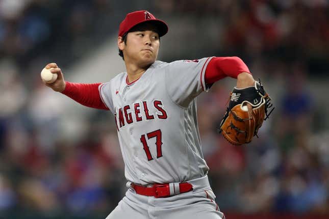 Texas Rangers Pitch Shohei Ohtani