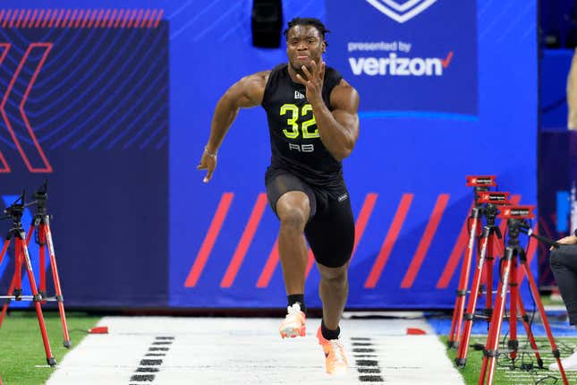 Image for article titled Is there any real relationship between NFL Combine performance and long-term success?