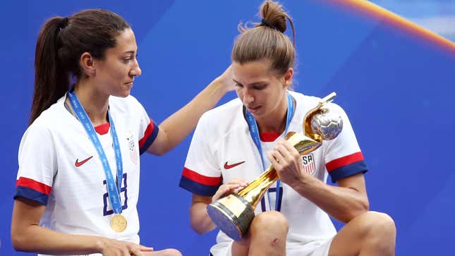 According to reports, US stars Christen Press and Tobin Heath are headed to the England to play for Manchester United.