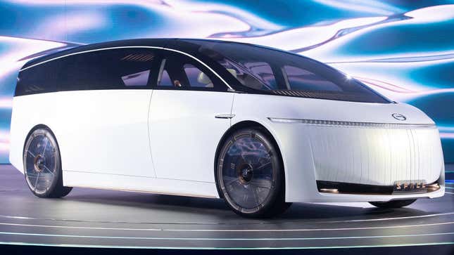 Image for article titled The GAC Space Concept Combines the Least Popular Design and Technology: The Big Grill and Hydrogen Power