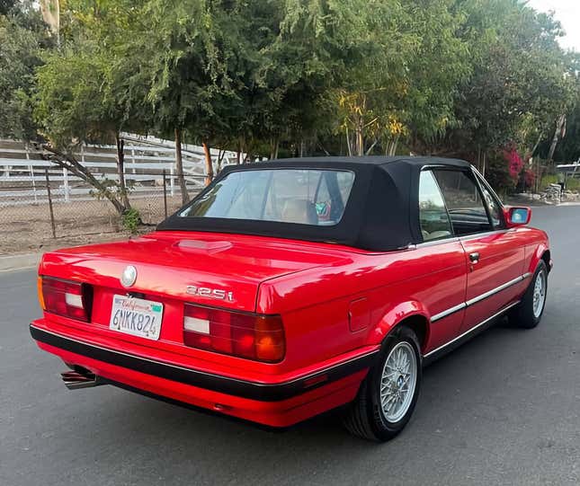 Image for article titled At $11,500, Will This 1992 BMW 325ic Prove the Ultimate Cruising Machine?