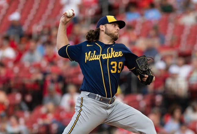 May 17, 2023; St. Louis, Missouri, USA; Milwaukee Brewers starting pitcher Corbin Burnes (39) delivers a pitch in the first inning at Busch Stadium.