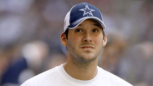 Image for article titled Tony Romo Regrets Eating Greasy Fried Chicken During Crucial Field-Goal Attempt