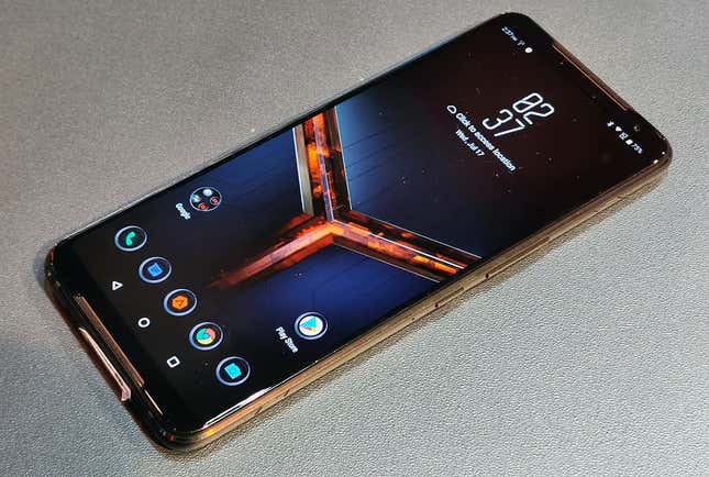 Imagen para el artículo titulado Asus ROG Phone II: la mejor consola portátil ha resultado ser un móvil Android