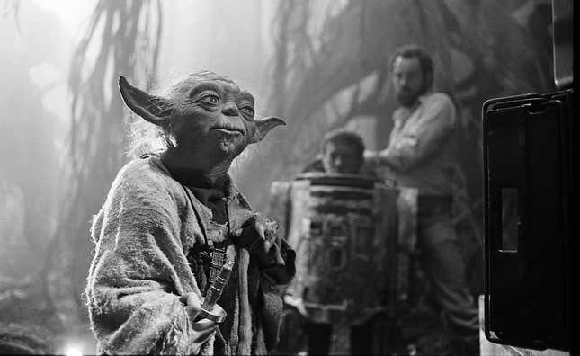 La marioneta de Yoda, durante el rodaje de El Imperio Contraataca.