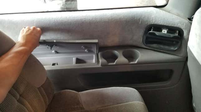 Image for article titled The Quirks That Make My European 250,000 Mile Diesel Manual Chrysler Minivan So Awesome