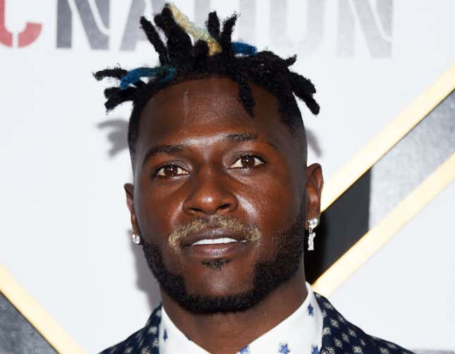 Antonio Brown Gets Blasted for Shirt Taking Shot at Tom Brady